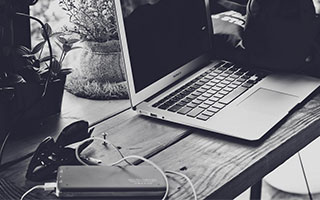 更加真实？FM足球经理26发布新预告片，展示新引擎比赛日画面